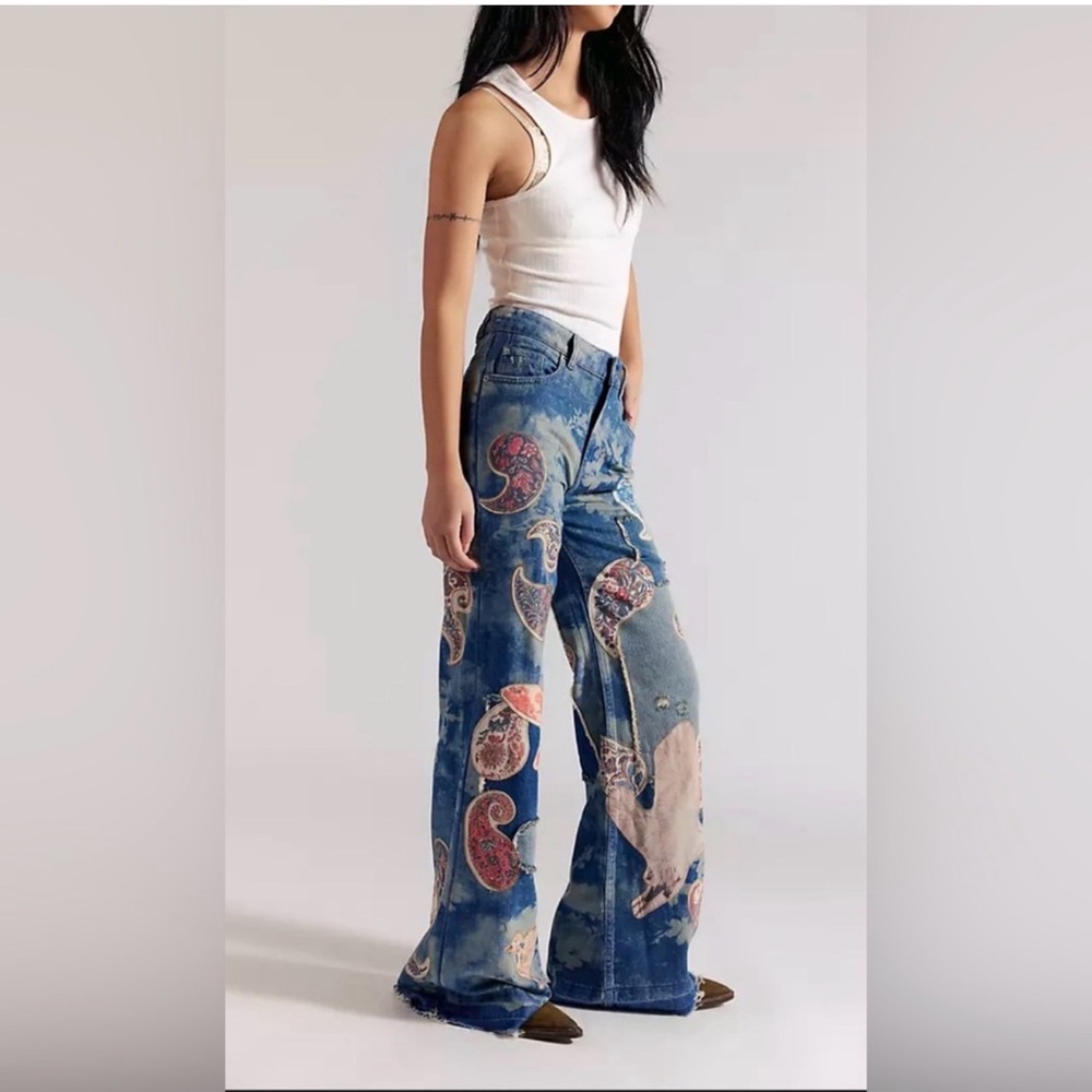 *NWT* Free People Flying High Patched Jeans Size 26 - Picture 3 of 14